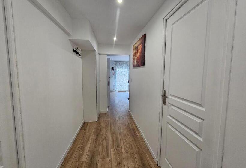 펜션 Salons Chennevières