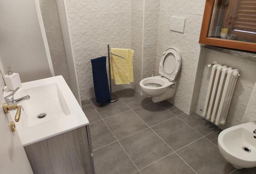 پانسیون Uriel 4