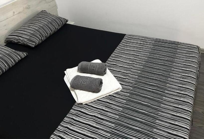 بنسيون Vila Aron