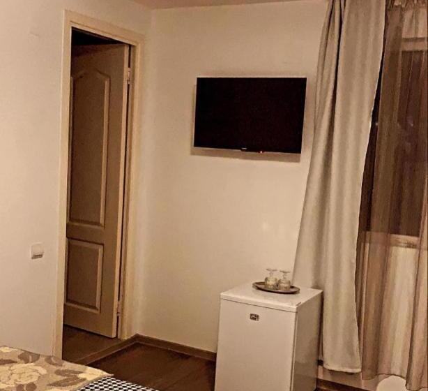 بنسيون Vila Aron