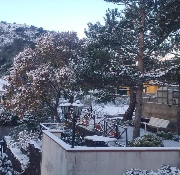 بنسيون Villa Joele