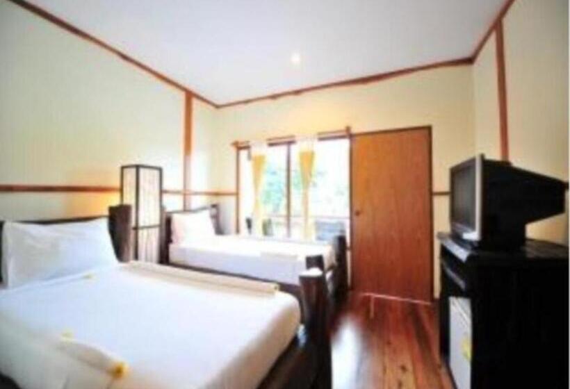 Phuttachot Resort