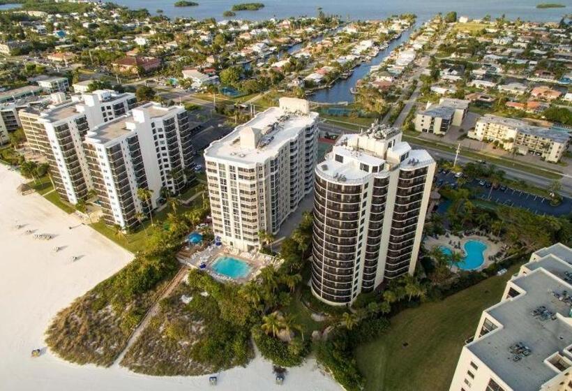 Pointe Estero Resort