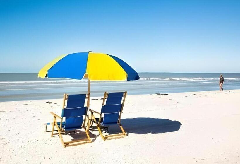 Pointe Estero Resort