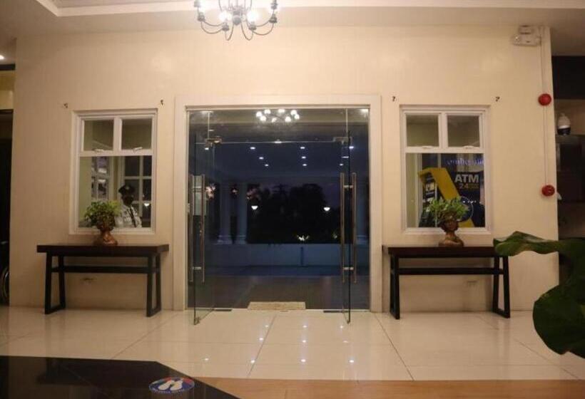 Primus Hotel And Resort