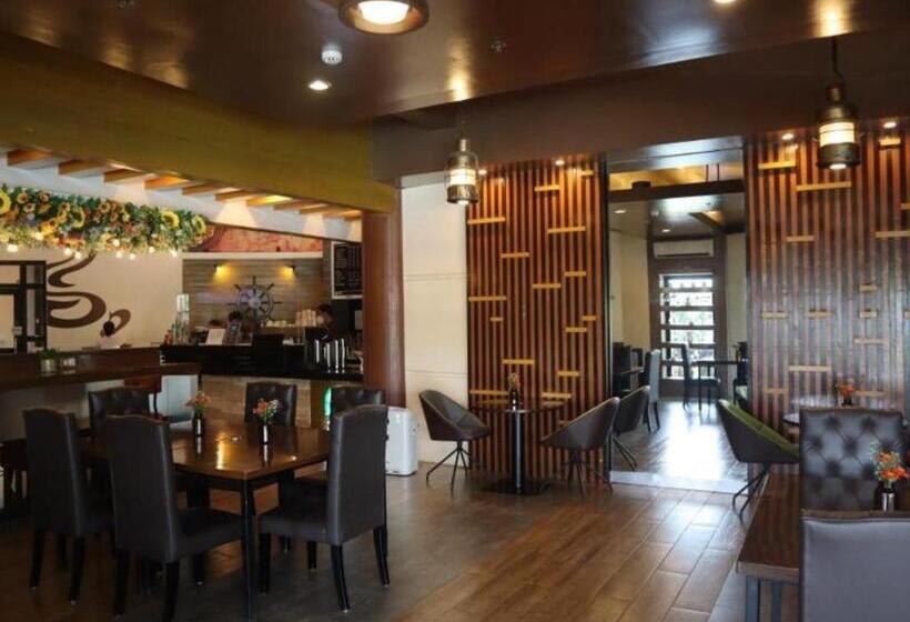 Primus Hotel And Resort