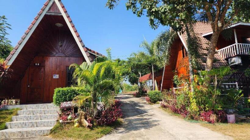 Resort Bansuanphuhong