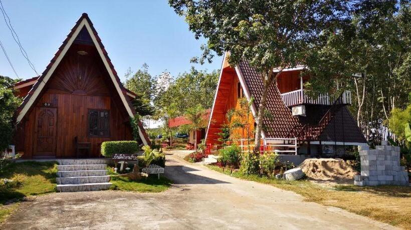 Resort Bansuanphuhong