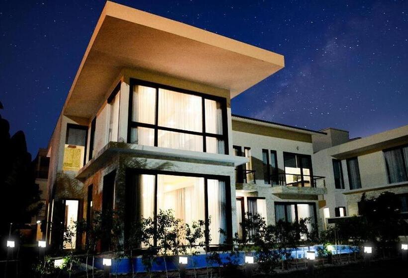 استراحتگاه Diamond Bay Golf And Villas