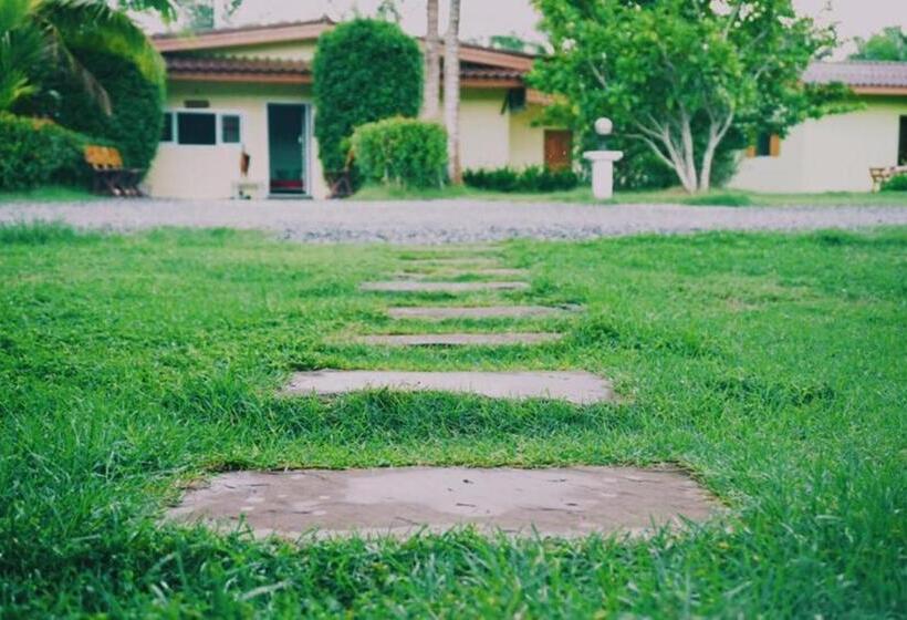 منتجع Prangthonggardenhome