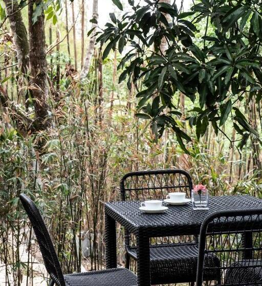 Vijaya Cabin   Ezra Viniti Resort