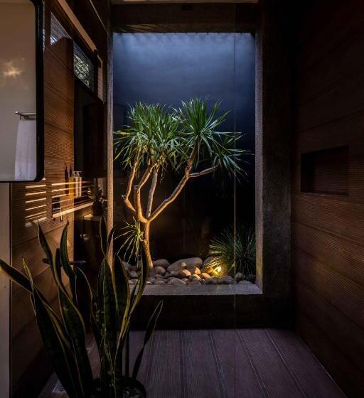 Vijaya Cabin   Ezra Viniti Resort