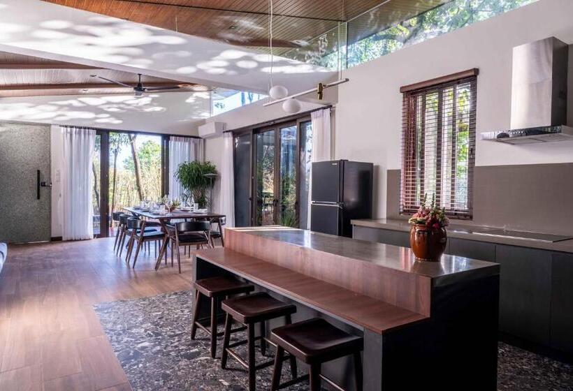 Vijaya Cabin   Ezra Viniti Resort