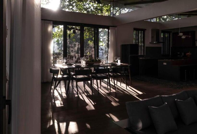 Vijaya Cabin   Ezra Viniti Resort