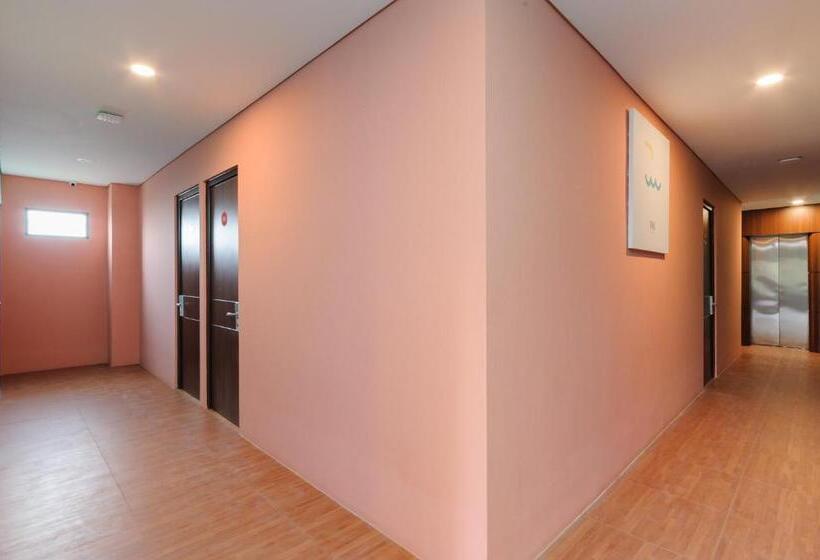 Sans Hotel Tajur Bogor