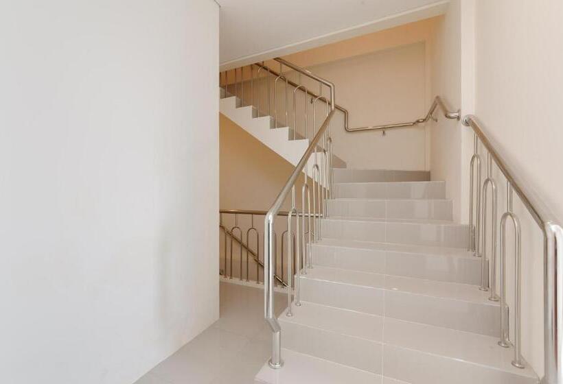 Sans Hotel Tajur Bogor