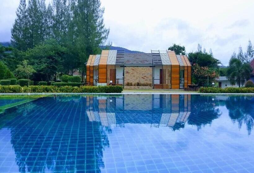 Tanaosri & Creekside Resort