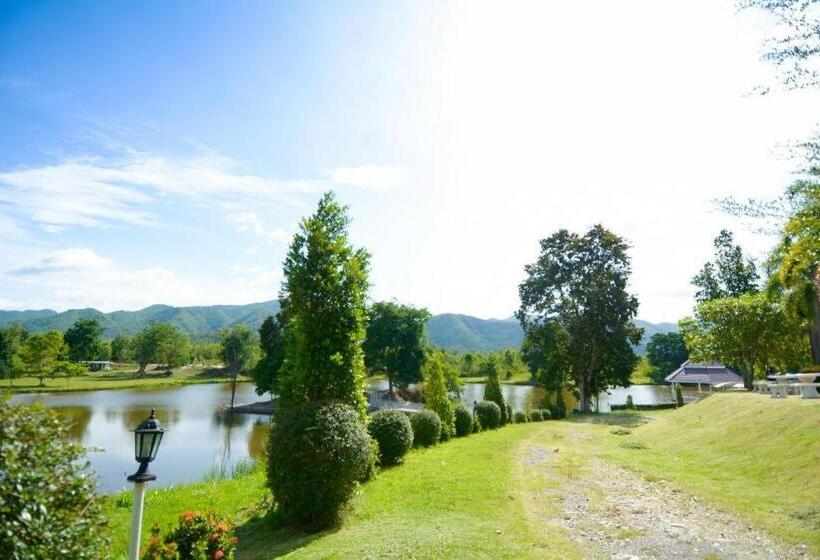 Tanaosri & Creekside Resort