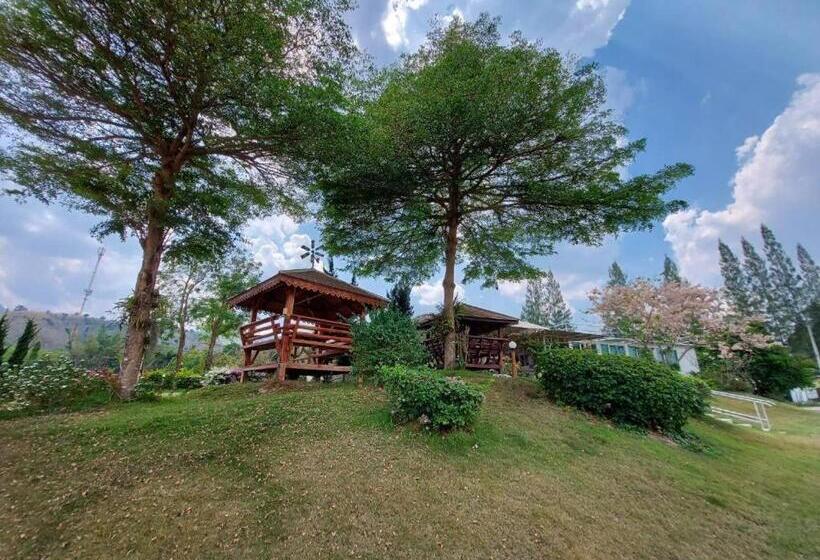 Tanaosri & Creekside Resort