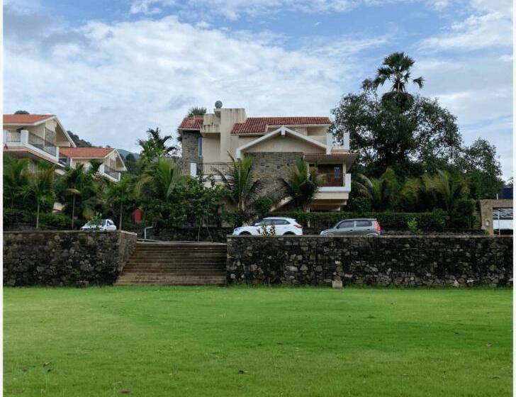 Wood Stock Acres Villa Resort