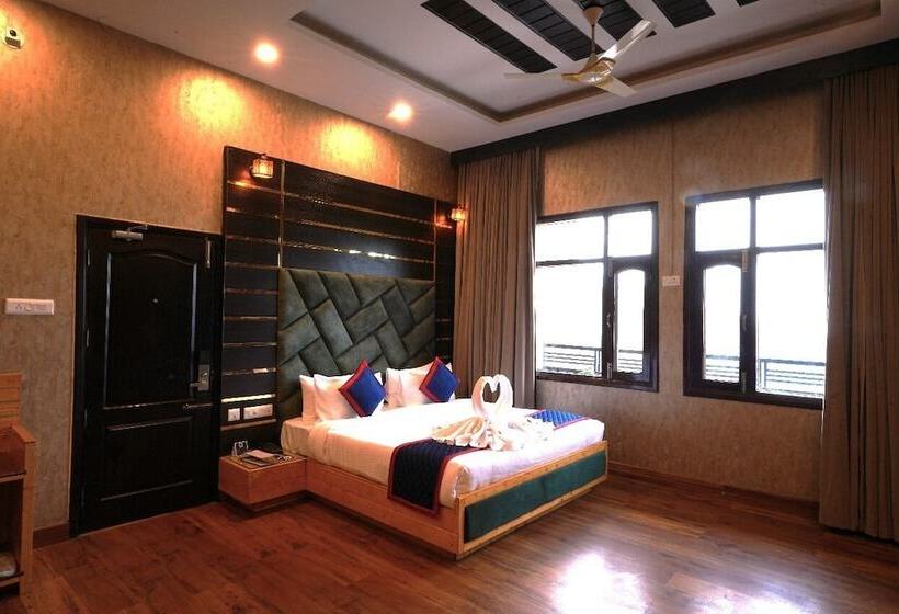 Zip By Spree Hotels Shirdi