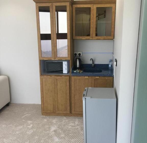 منتجع اورنايتس