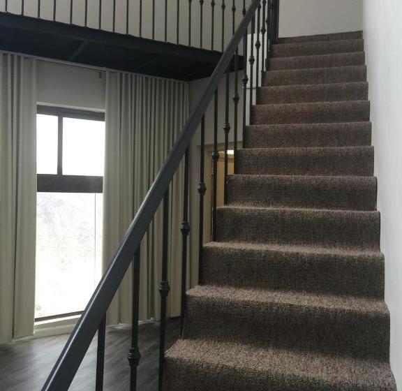 منتجع اورنايتس