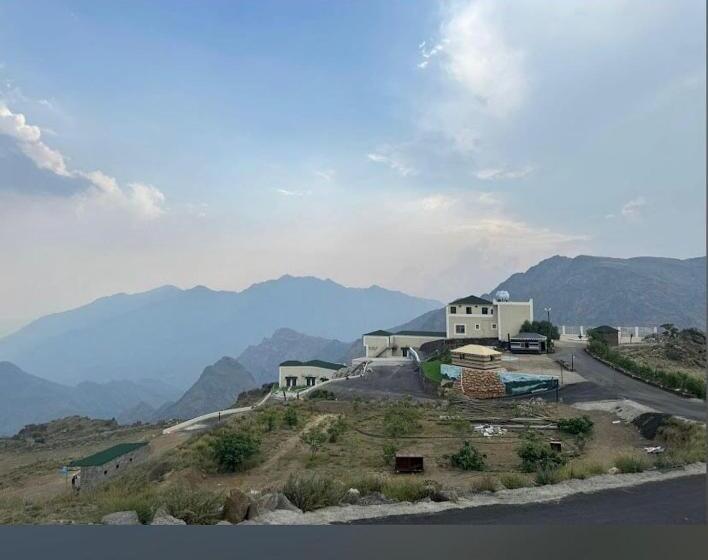 منتجع اورنايتس