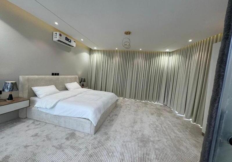 منتجع اورنايتس