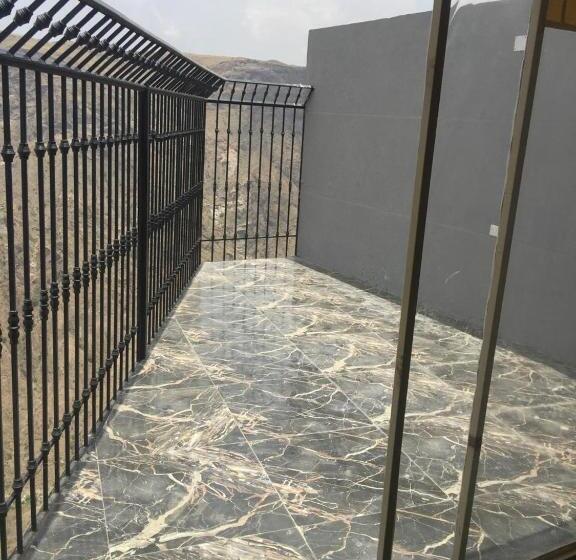 منتجع اورنايتس