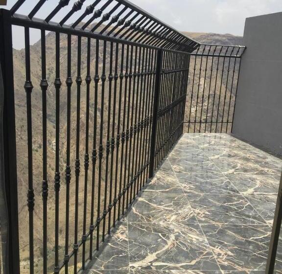 منتجع اورنايتس