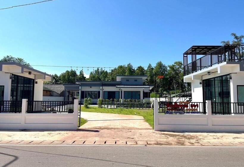 บ้านริมหาดพูลวิลล่าบางเบิด