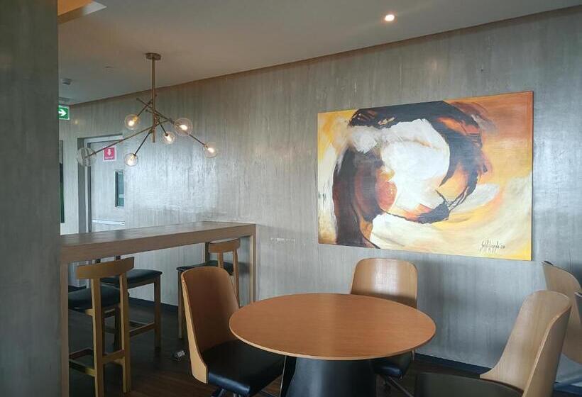 Aeontower Suites&hotel By Cmc