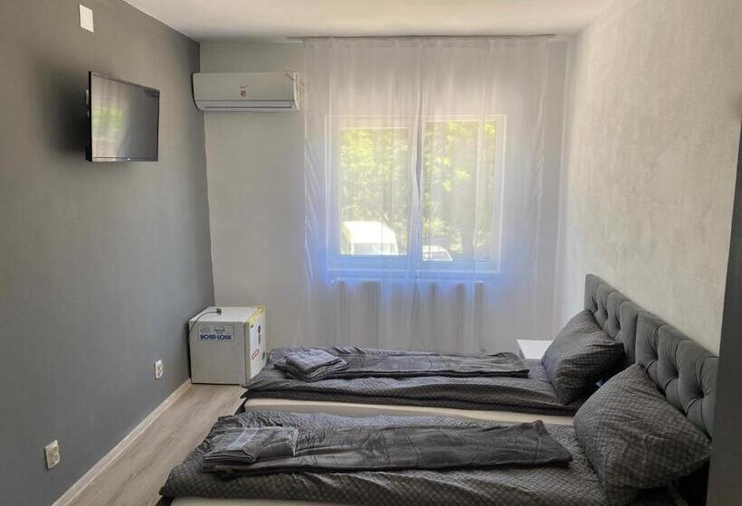 Общежитие Crosi Home