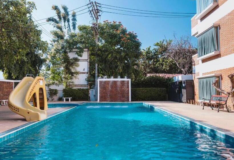 B2 Resort Boutique And Budget