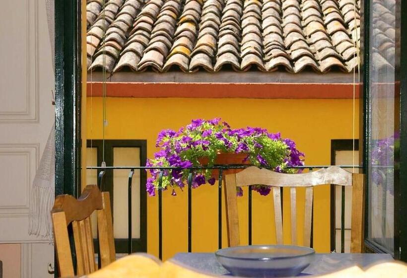 تختخواب و صبحانه Casa Rossi
