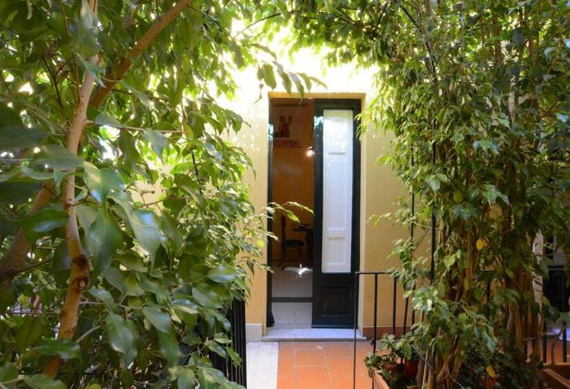 تختخواب و صبحانه Casa Rossi