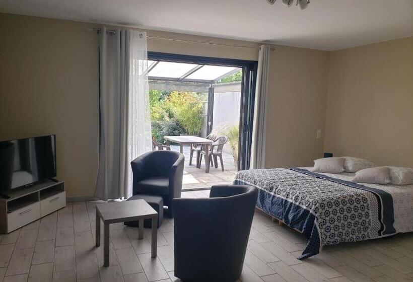 مبيت وإفطار Chambre D Hôtes Jonquières