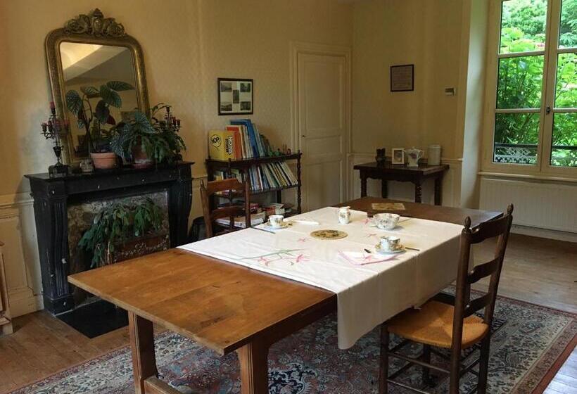 Bed and Breakfast Chambres D Hôtes De La Grande Maison