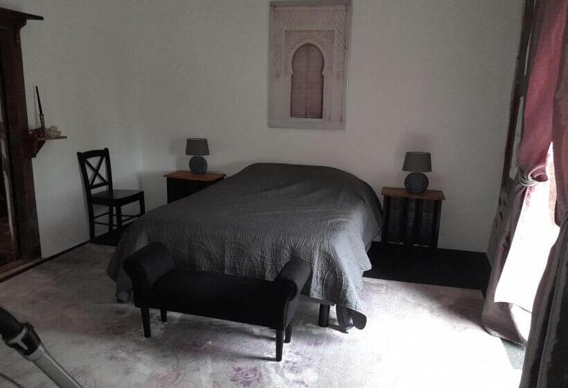 Bed and Breakfast La Petite Salamandre Bleue