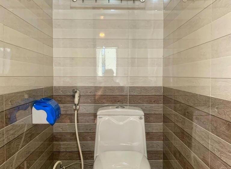 تختخواب و صبحانه La Rosa House