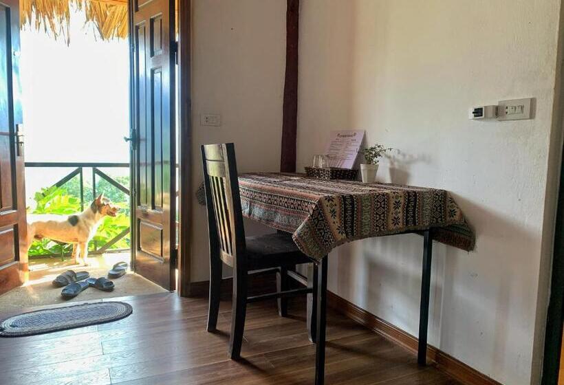 تختخواب و صبحانه La Rosa House