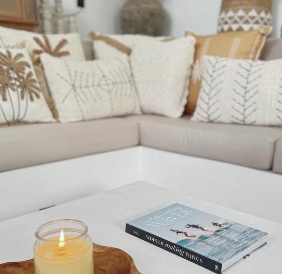 مبيت وإفطار Marshmellow Surf & Wellness Camp Lombok