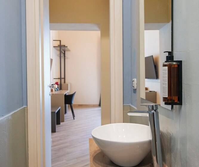 تختخواب و صبحانه Rooftop Parthenopeo Contemporary Rooms