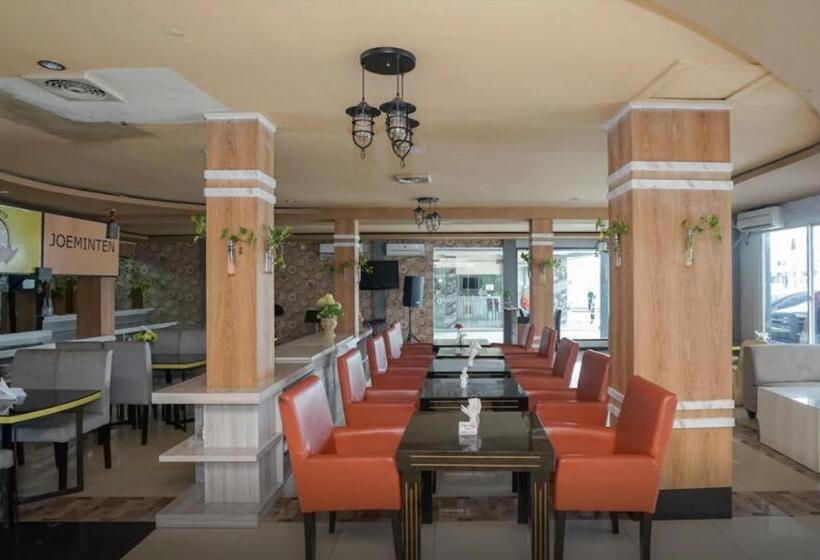 Collection O 736 Hotel Best Skip