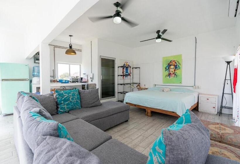 فندق Aramara Suite