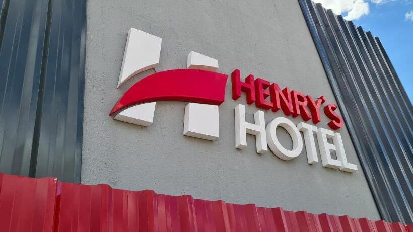 Henry S Motel