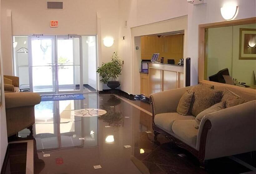 Holiday Inn Express Hotel & Suites Columbus