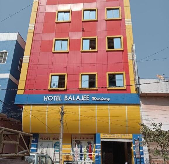 בית מלון כפרי Balajee Residency