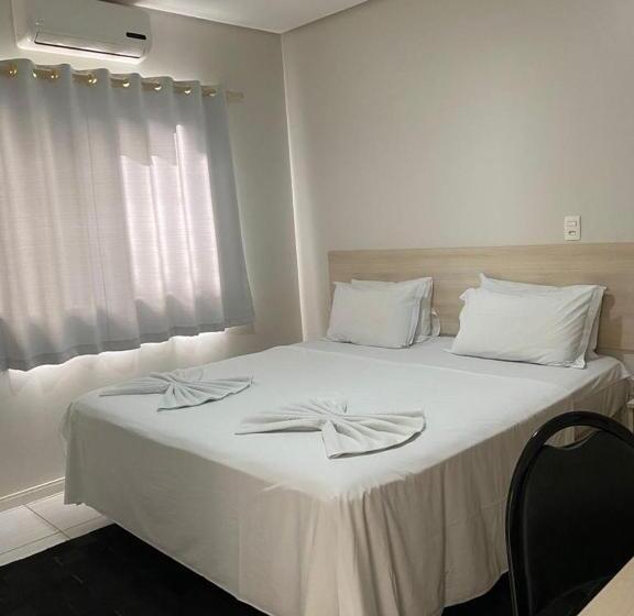 فندق Carmel Palace